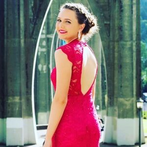 Meet your Posher, Carley